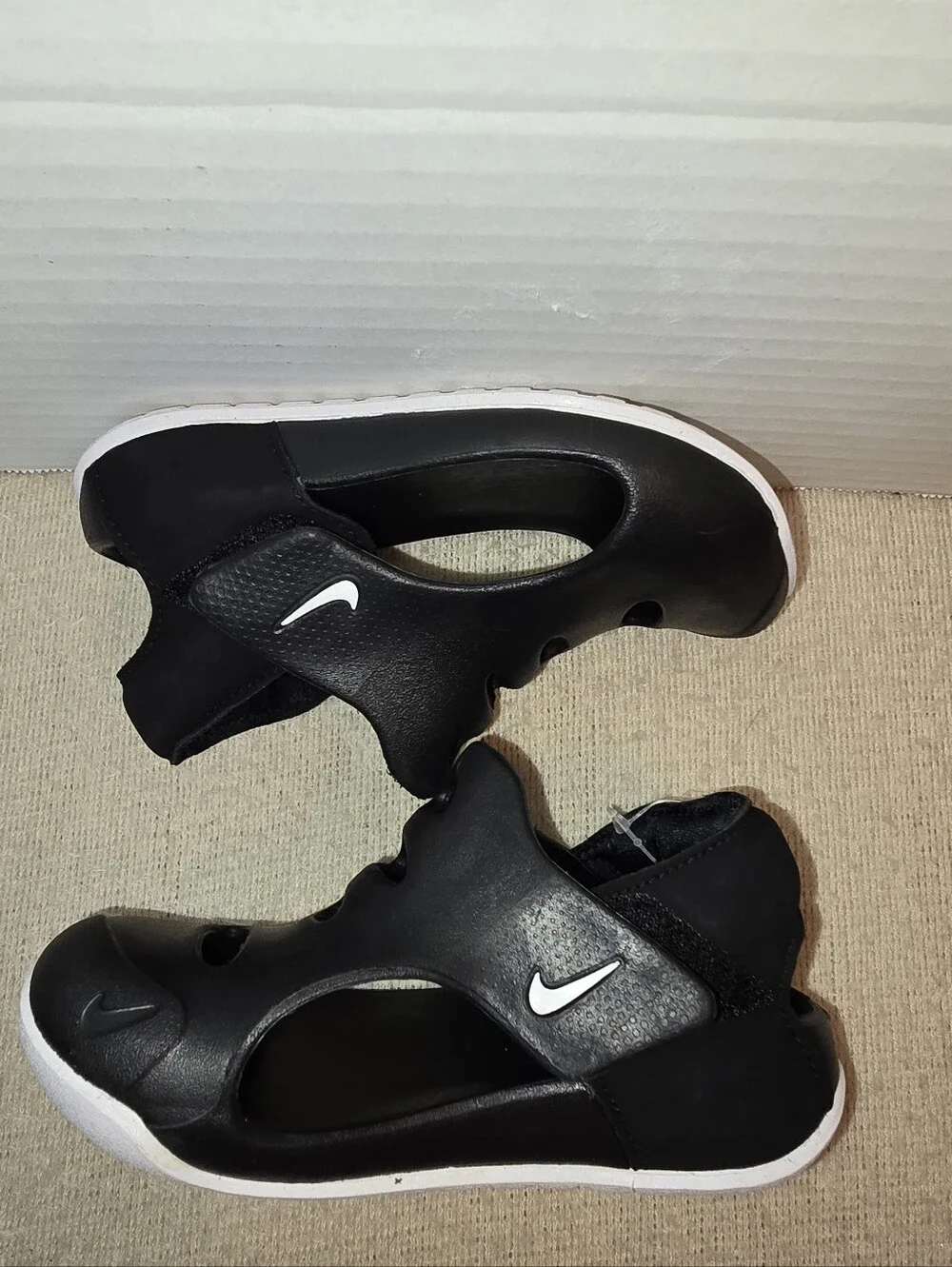 Nike nwot sunray